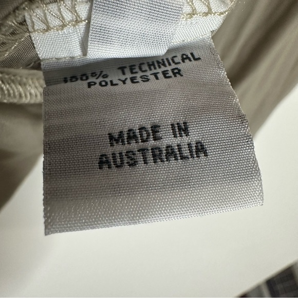 Mela Purdie Australia pleated split neck green blouse - Picture 2 of 5